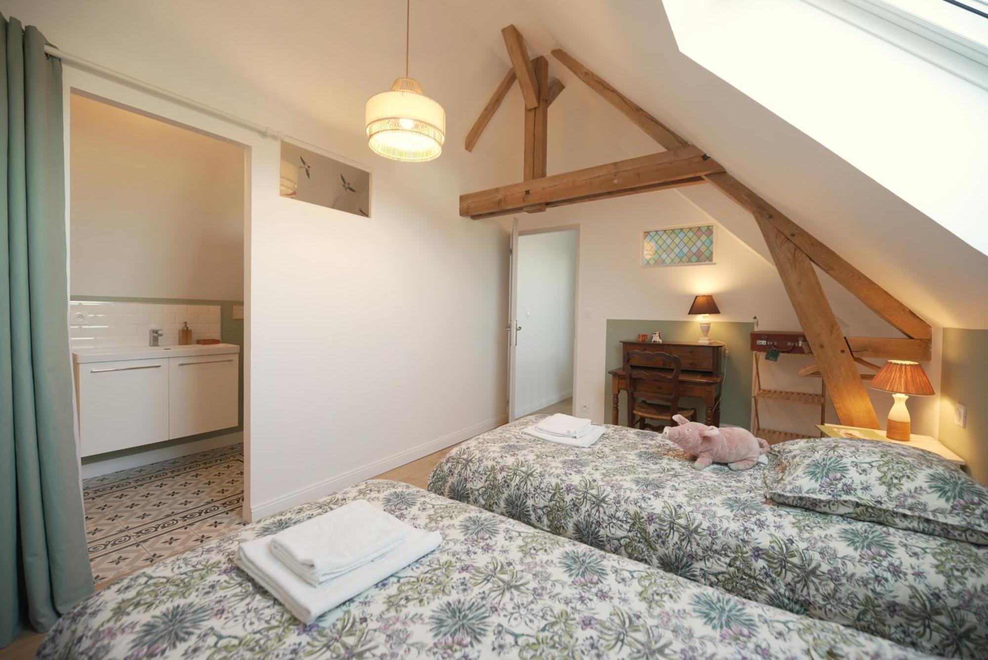 Les Jardins De Felicie Villa Poses Exterior photo